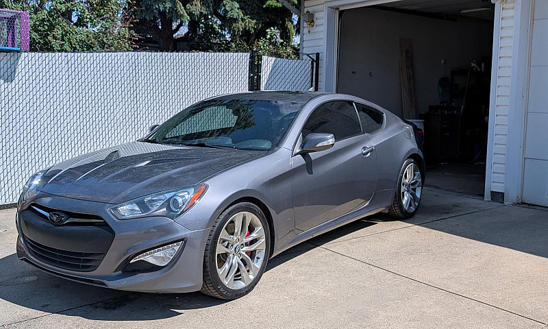  Hyundai Genesis Cou...