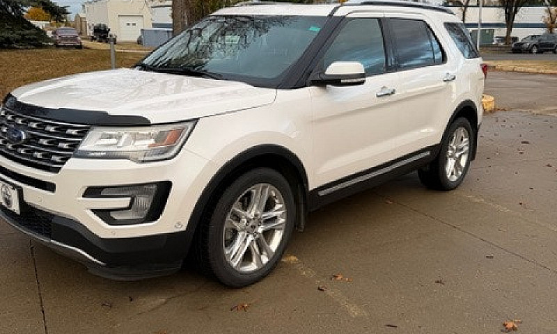 2017 Ford Explorer L...