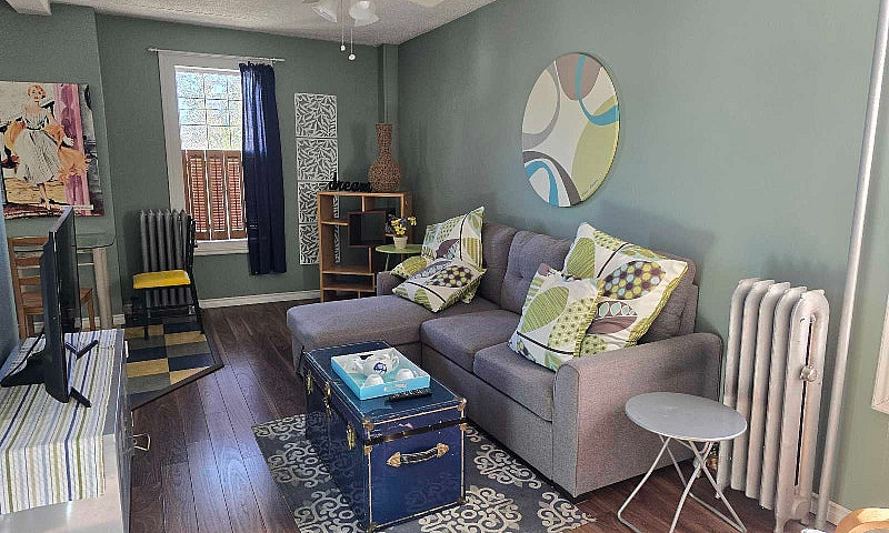 Fully Furnished 2 Bd...