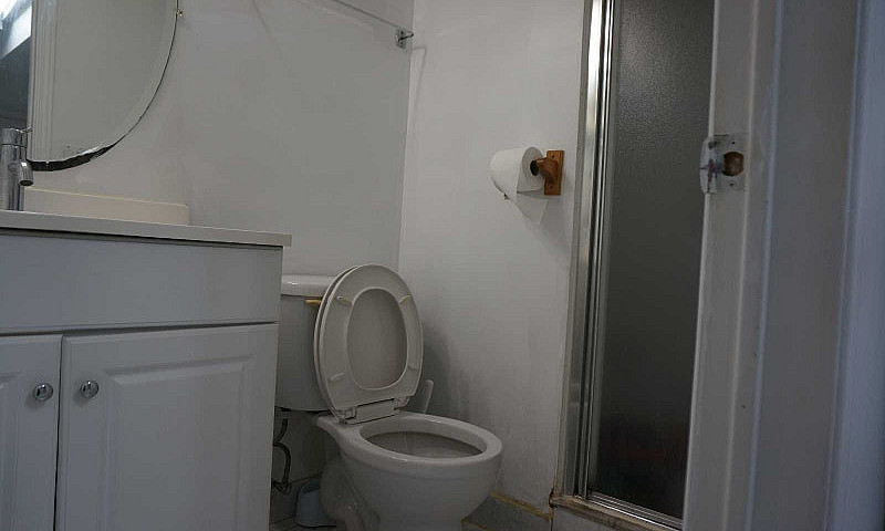 2 Bedroom Walkout Ba...