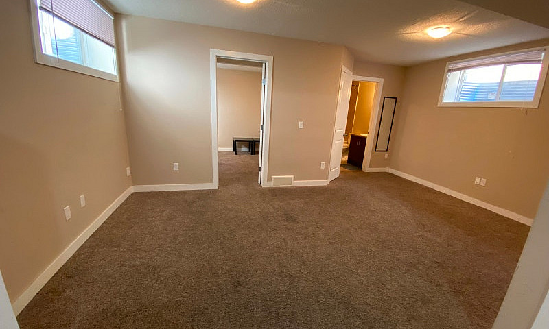 Bright One Bedroom B...