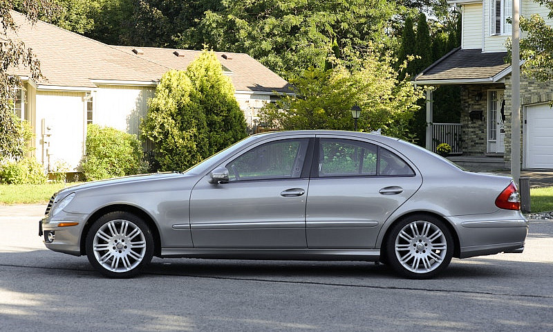 2008 Mercedes E-Clas...