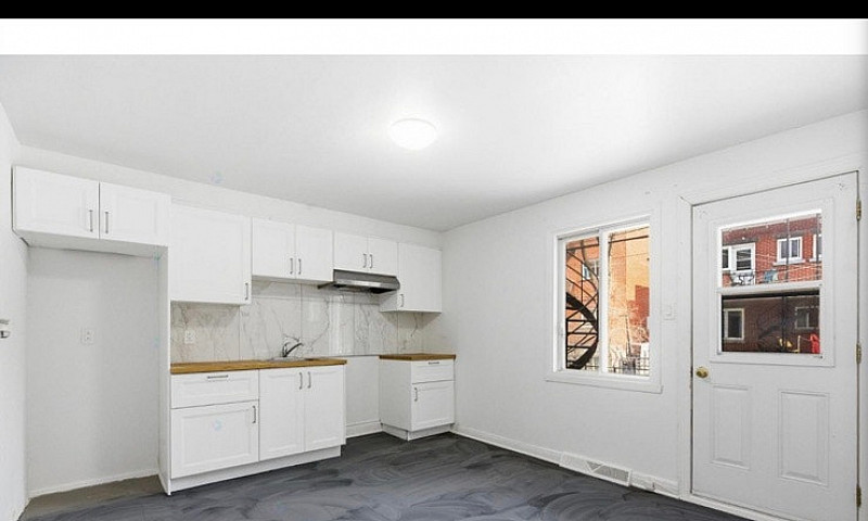 Chambre À Louer Pour...