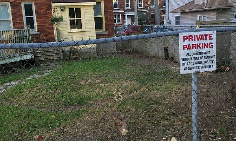 6 Bedroom House - Pr...