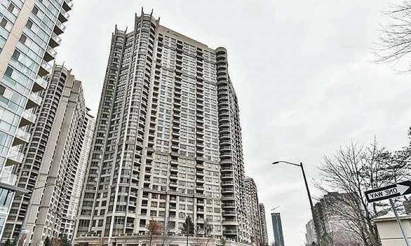 Square One Condo 1+1...