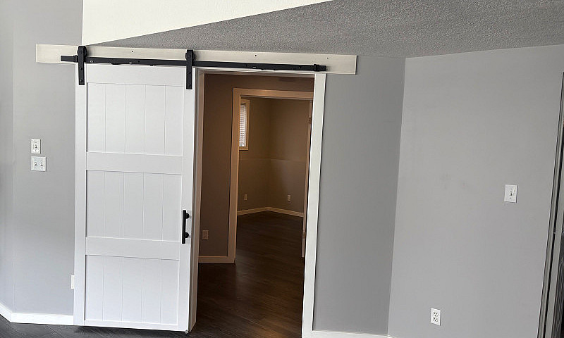 2 Beds 2 Baths 2 Off...