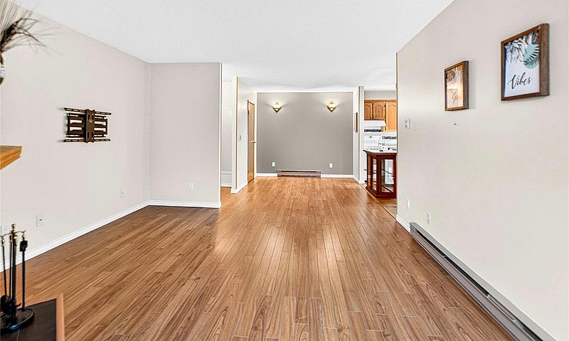 302-1 Burland Avenue...