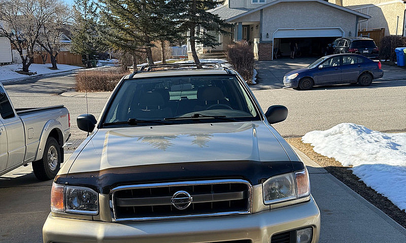 Nissan Pathfinder 20...