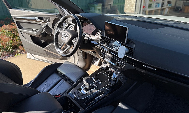 2019 Audi Q5 Technik...