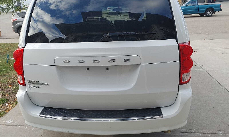 Dodge Grand Caravan...