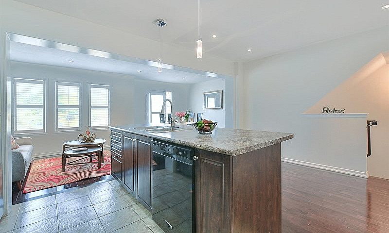 3-Storey Freehold To...
