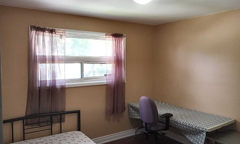 Master Bedroom Rent ...