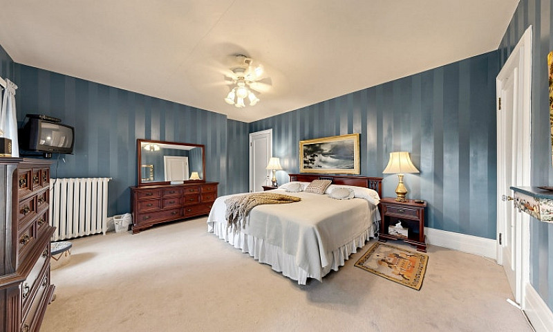 Just Listed! 16 Blak...