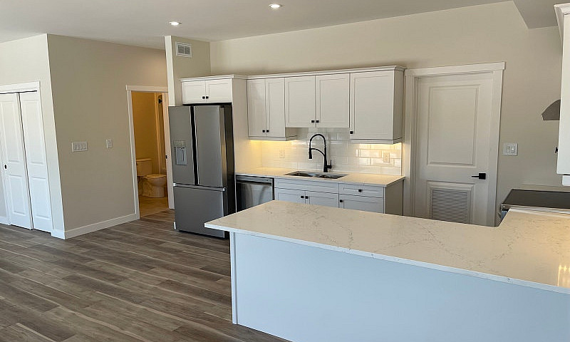 Beautiful 2 Bedroom ...