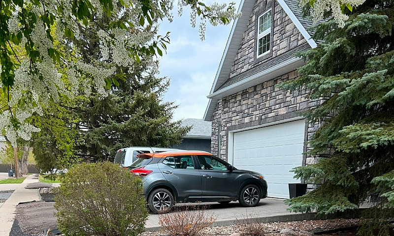 2020 Nissan Kicks Sr...