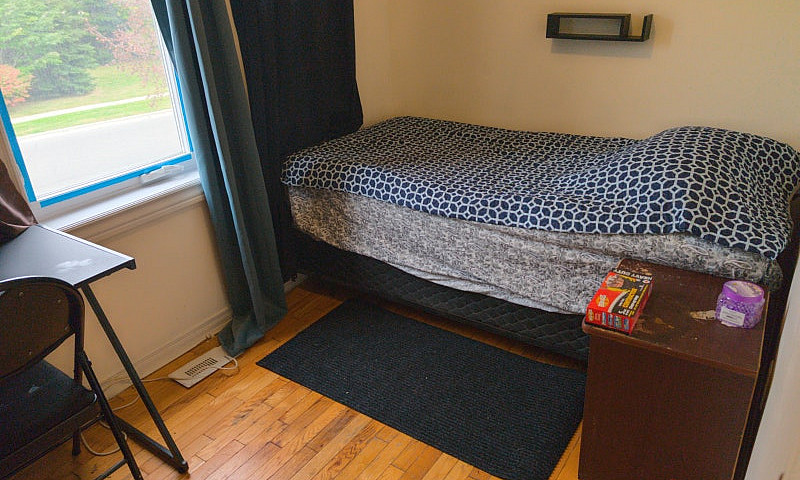 Room For Rent Oshawa...