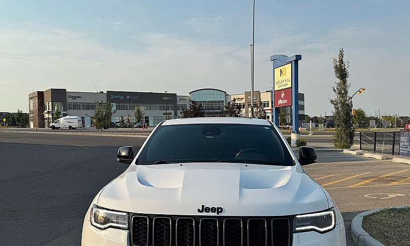  Jeep Grand Cherokee...