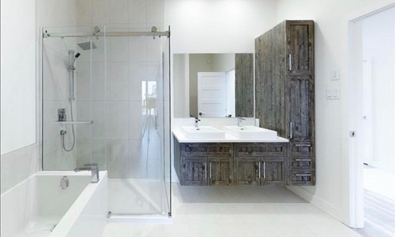 Luxury Condo-Style R...