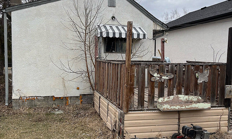 House For Rent Selki...