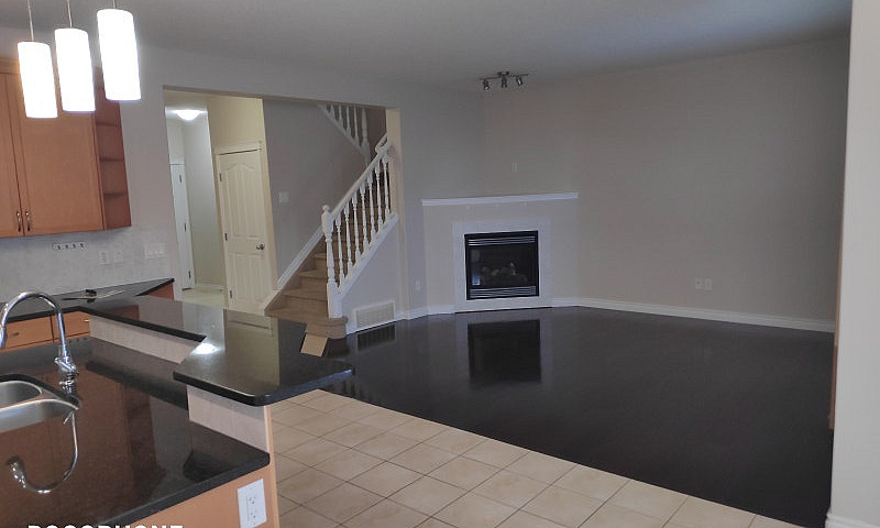 House For Rent In Te...