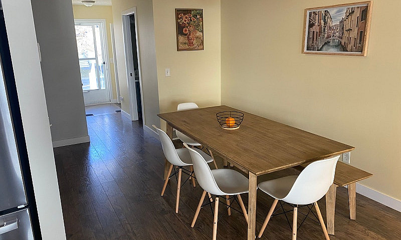 3-Bed Furnished Town...