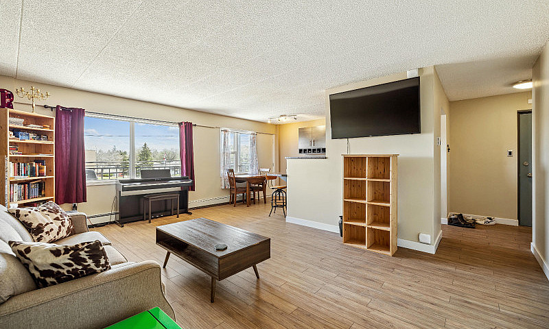 Apartment Condo For ...
