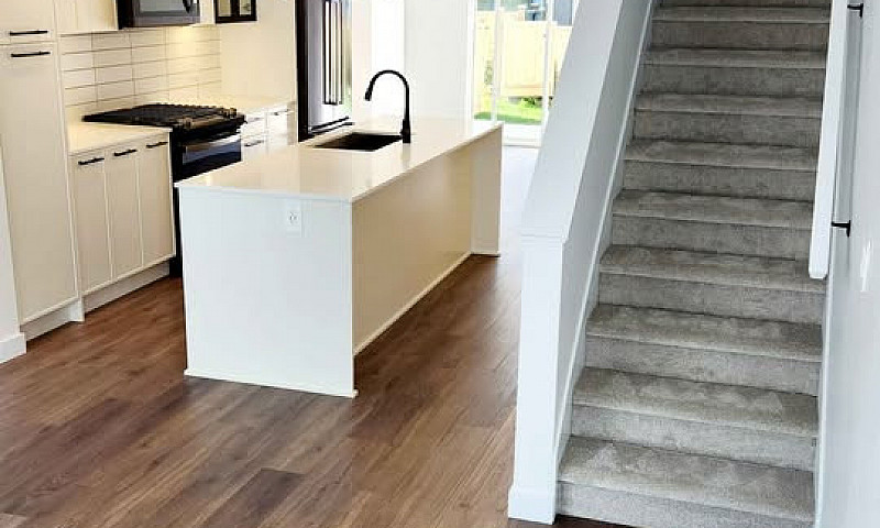 New 3-Bedroom Townho...
