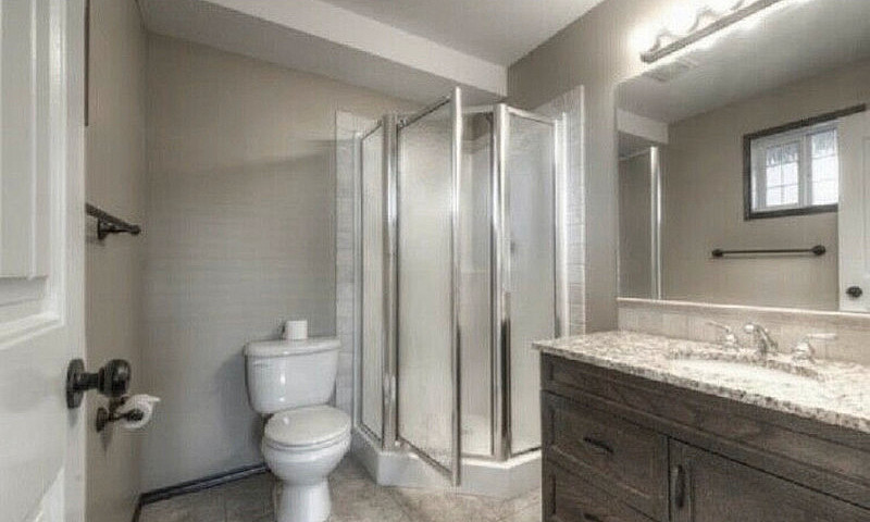 Top Floor Condo For ...