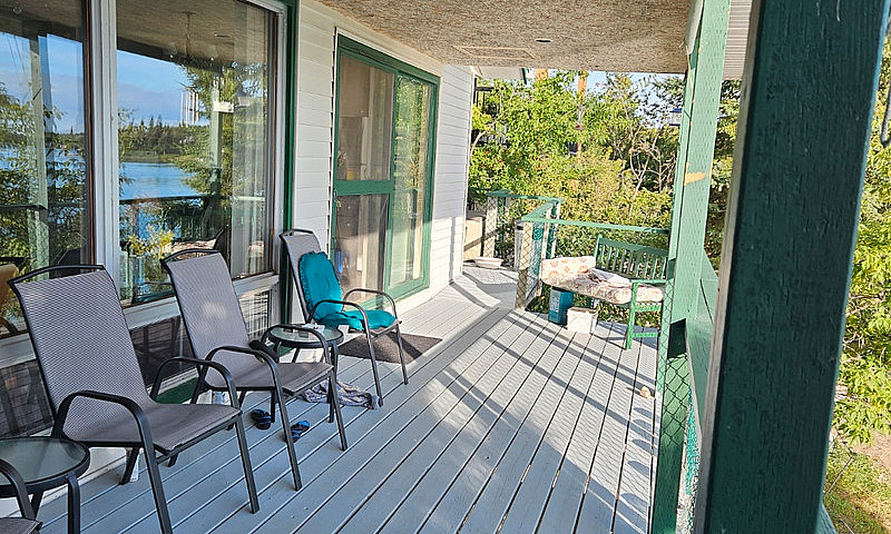 Cottage At Crystal L...