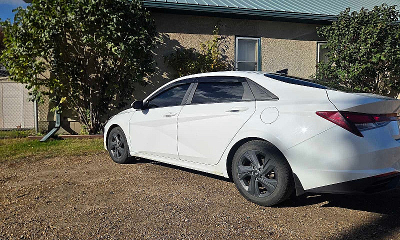 2021 Hyundai Elantra...