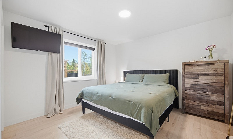 2 Beds 1 Bath...