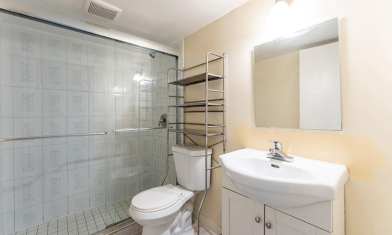 4-Bed Basement @Yong...