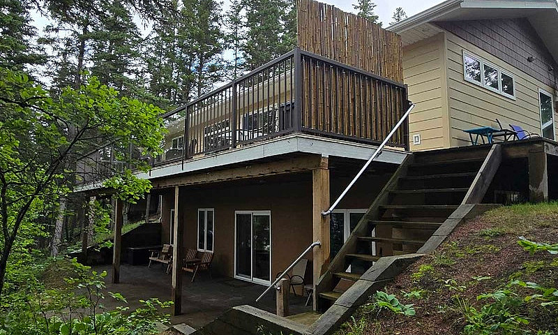 Prime Lakefront Cabi...