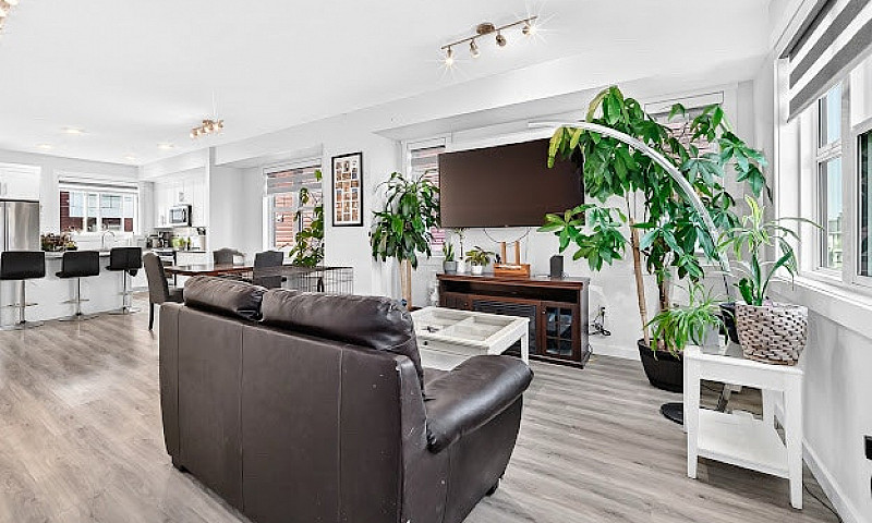 Newer Town House For...