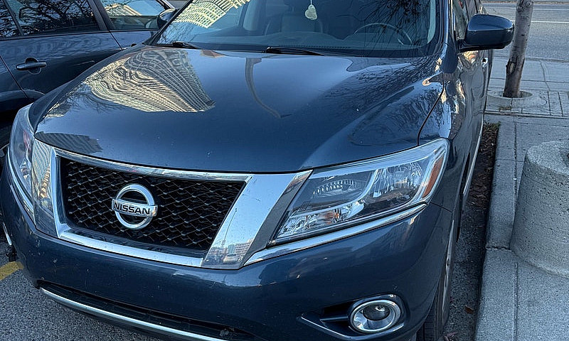 Nissan Pathfinder 20...