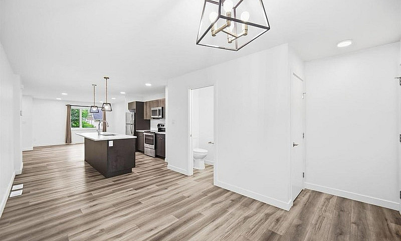 3 Bed Main Floor And...