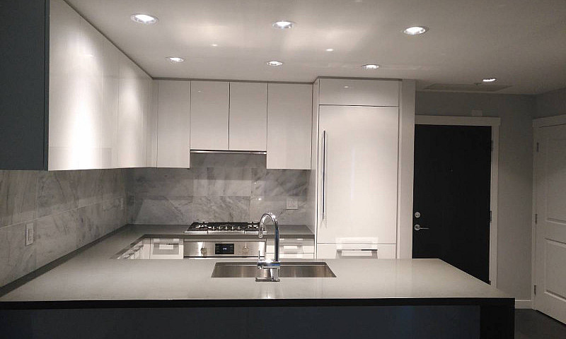Large 2 Bedroom 2 Ba...