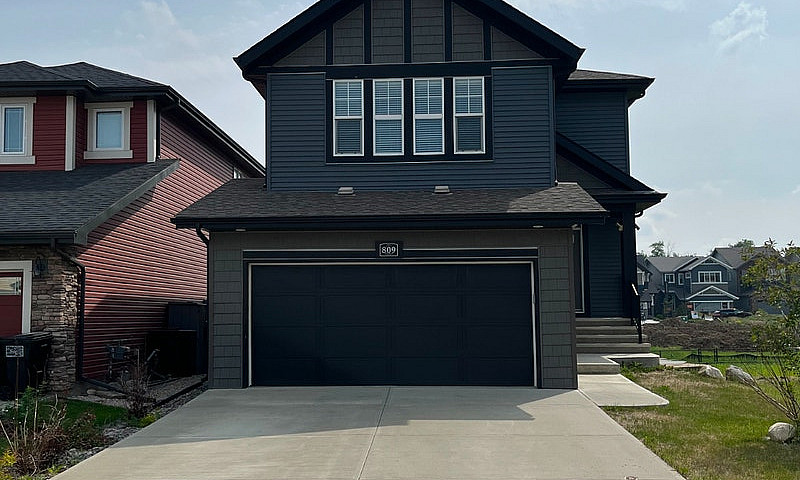 3-Bedroom Walkout Ho...