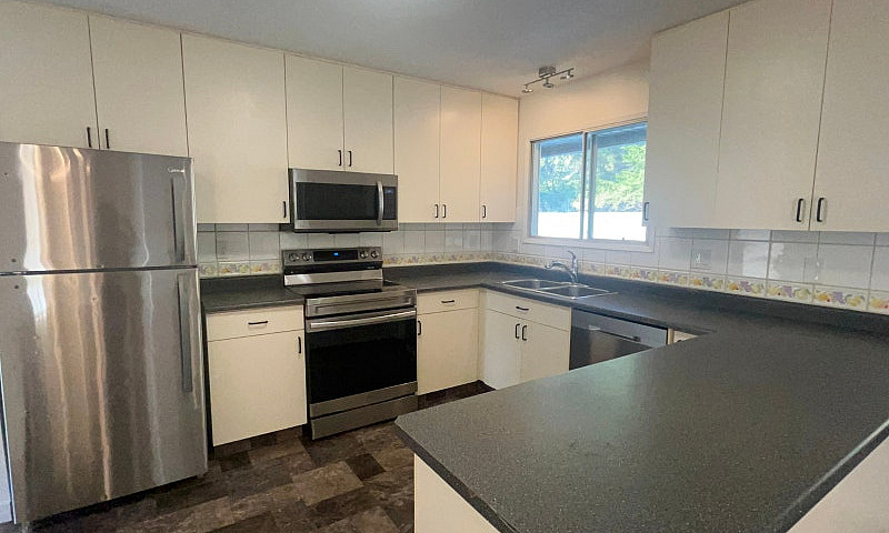 5-Bed Executive Hous...