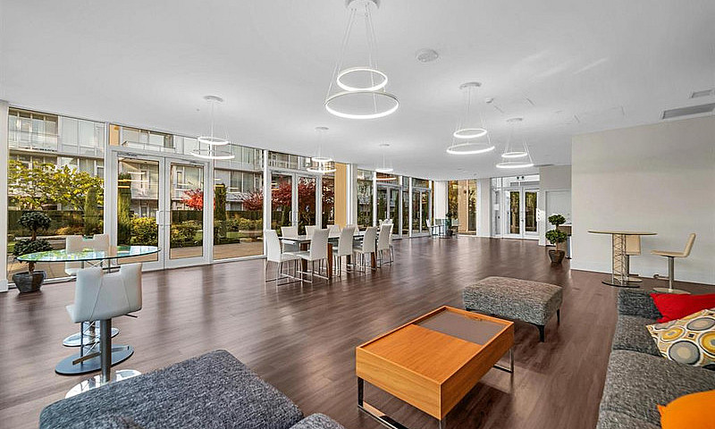Sorrento East, 1 Bed...