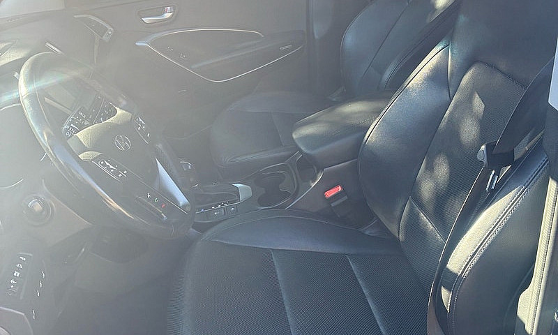 2017 Hyundai Santa F...