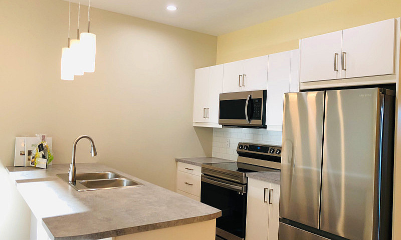 Brand New Condo For ...