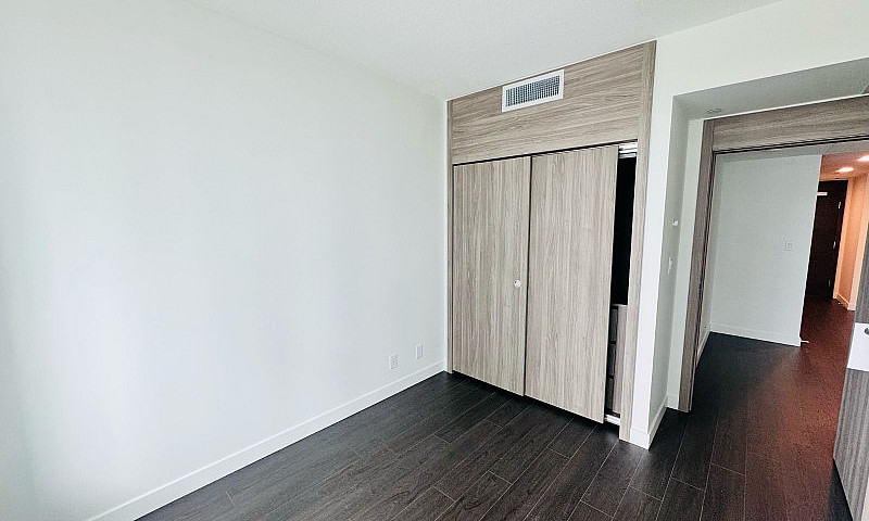 Brand New Luxury 1-B...