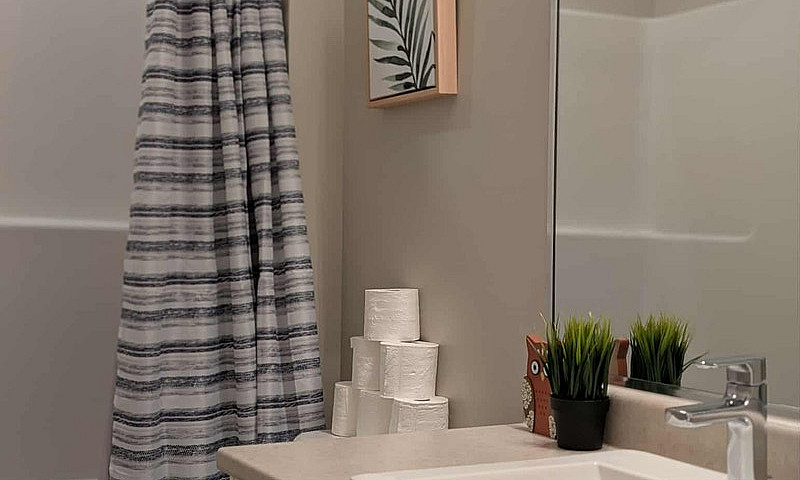 2 Bed 2 Bath Townhou...