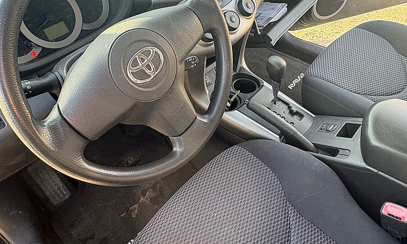 2008 Toyota Rav4, V6...