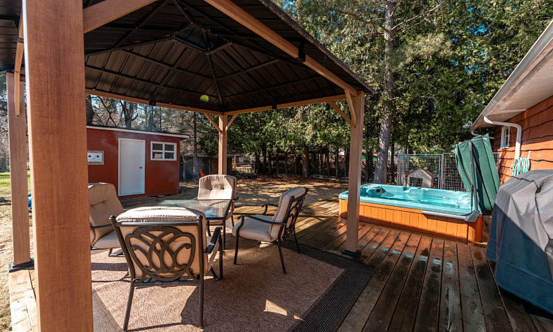 Falcon Lake Townsite...