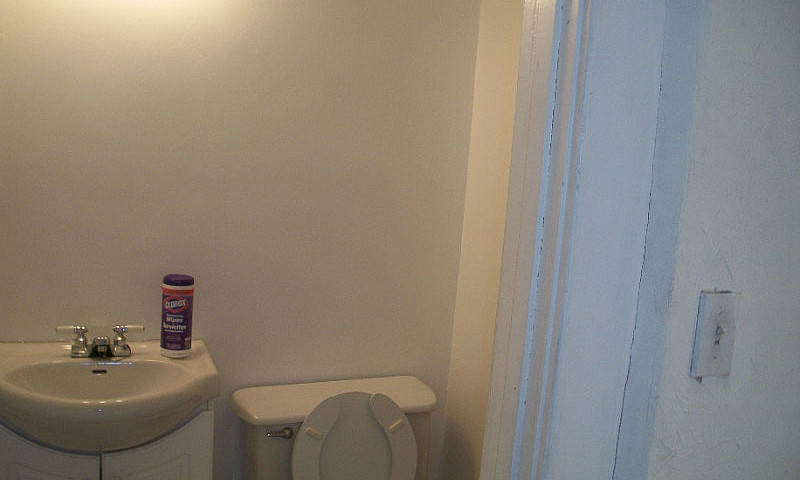 Top Floor, One Bdrm+...
