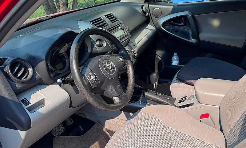 Toyota Rav4 2012...