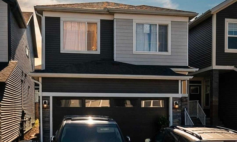 3 Bedroom Plus Den...