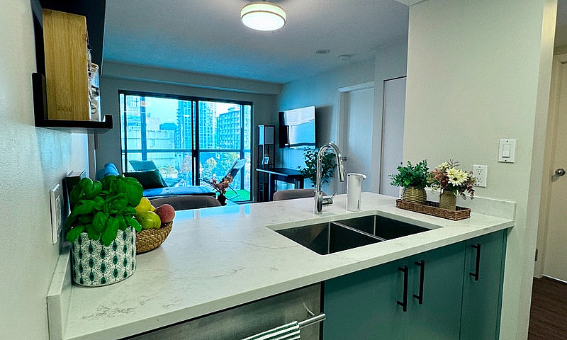 $2,400/ 1Br - 501 Ft...